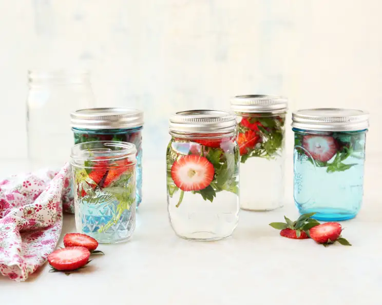 Unlock Freshness: Use Strawberry Tops for Zero-Waste Spa Water